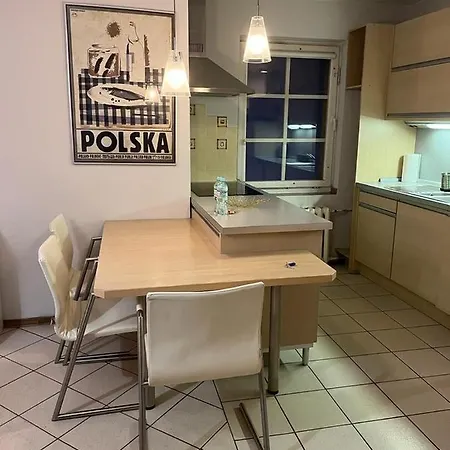 Klimatyczny Apt. W Sercu Miasta Apartman *